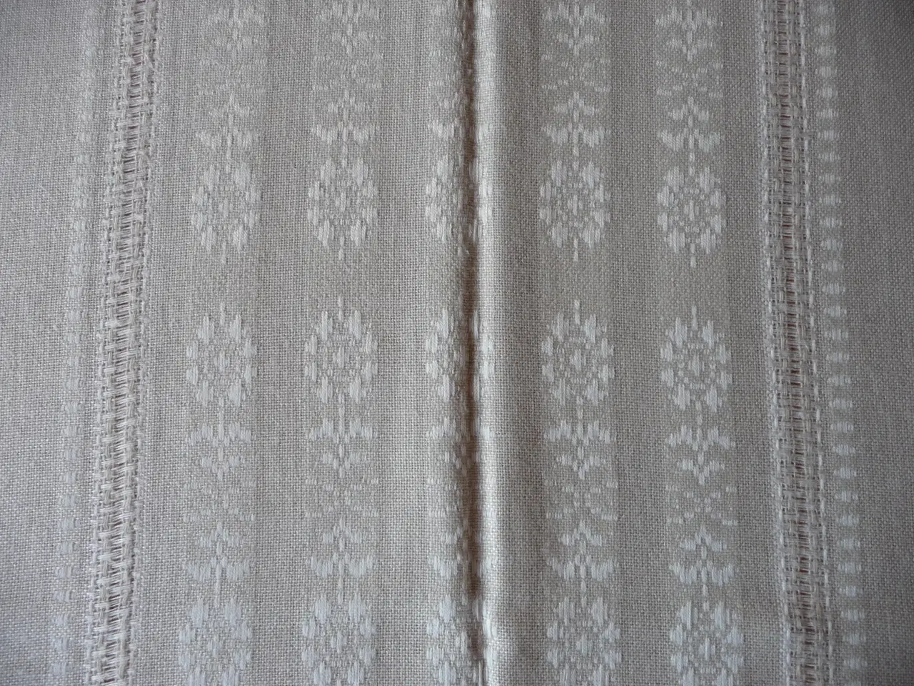 Billede 3 - DUG / BORDDUG - RETRO - L 244 cm - B 140 cm