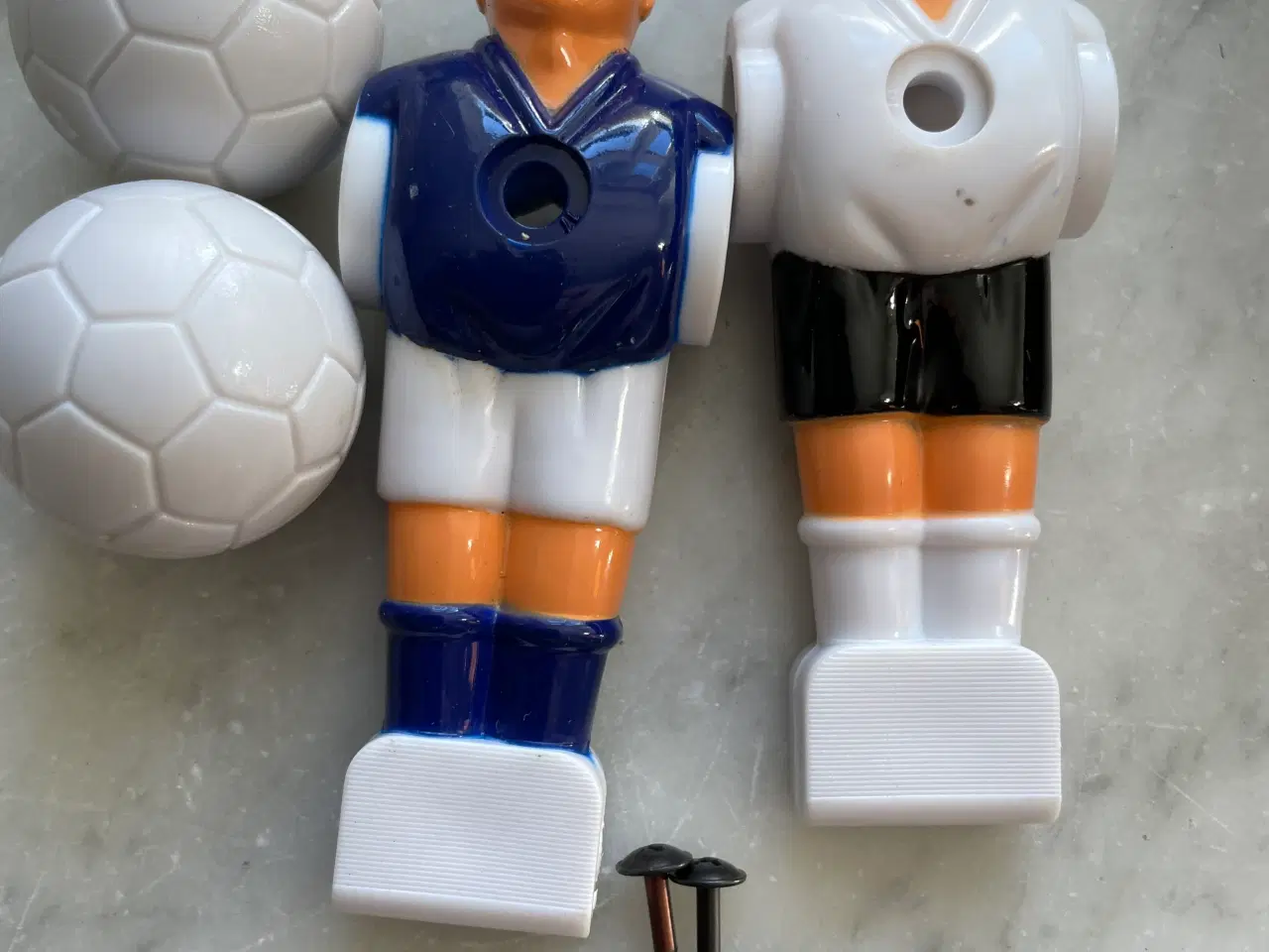 Billede 1 - Bordfodbold “reserve spillere” og bolde