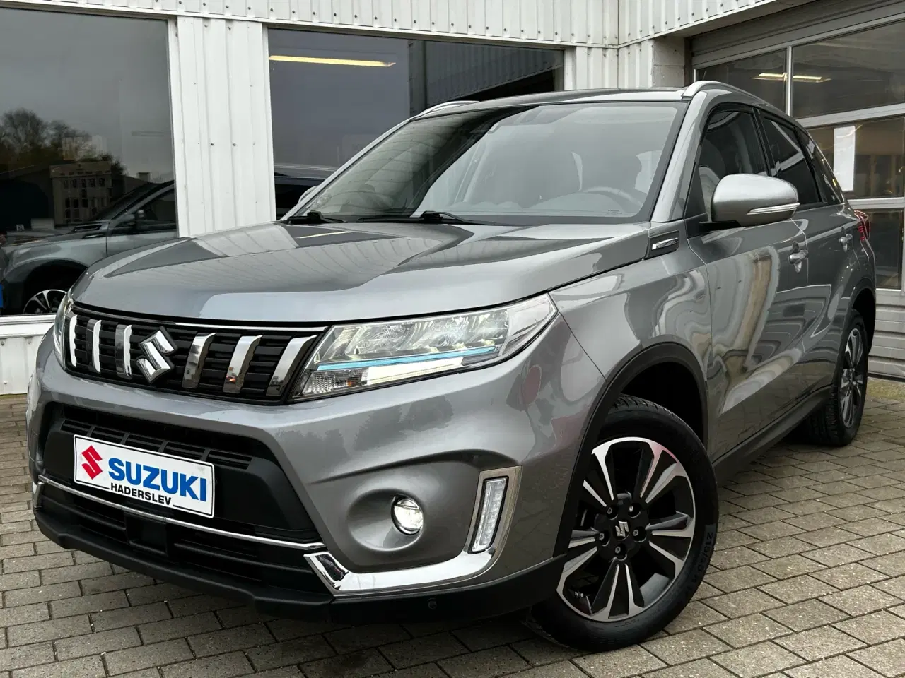 Billede 2 - Suzuki Vitara 1,5 Hybrid Adventure AllGrip AGS 102HK 5d 6g Aut.