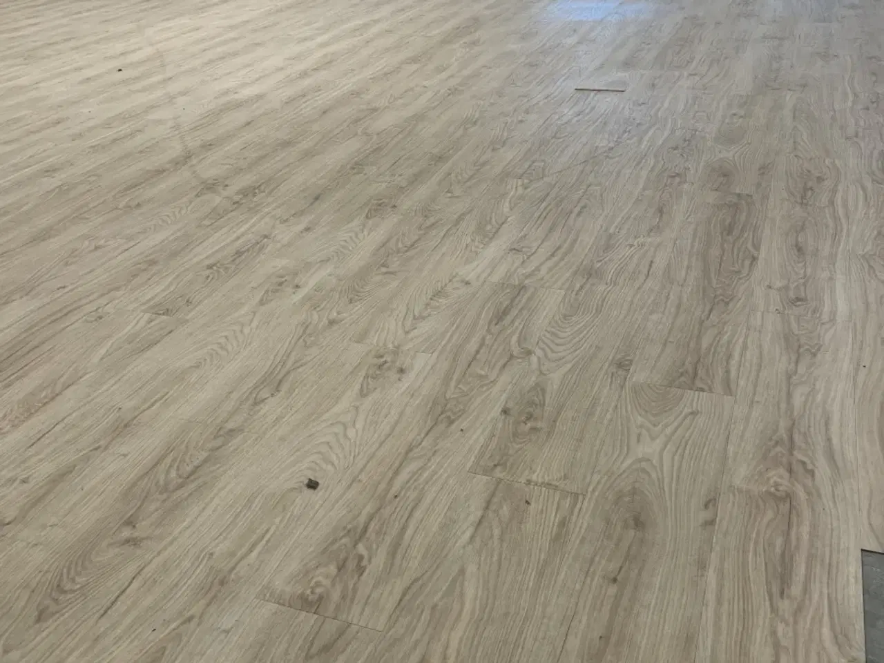 Billede 2 - Egetræs vinylgulv 50 m2