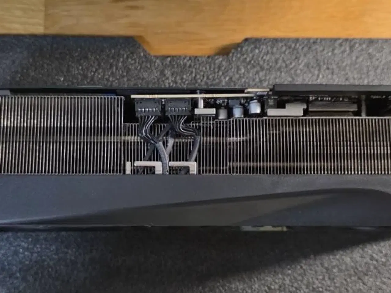 Billede 5 - Gigabyte AORUS Master RTX 5080 – 16 GB