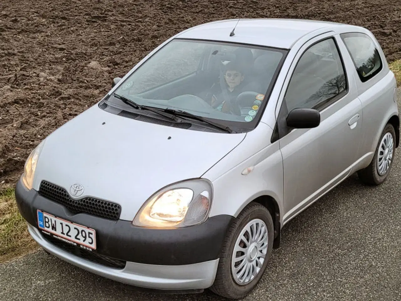 Billede 4 - Toyota Yaris 1.0i VVT-i, Hysterisk velholdt!  