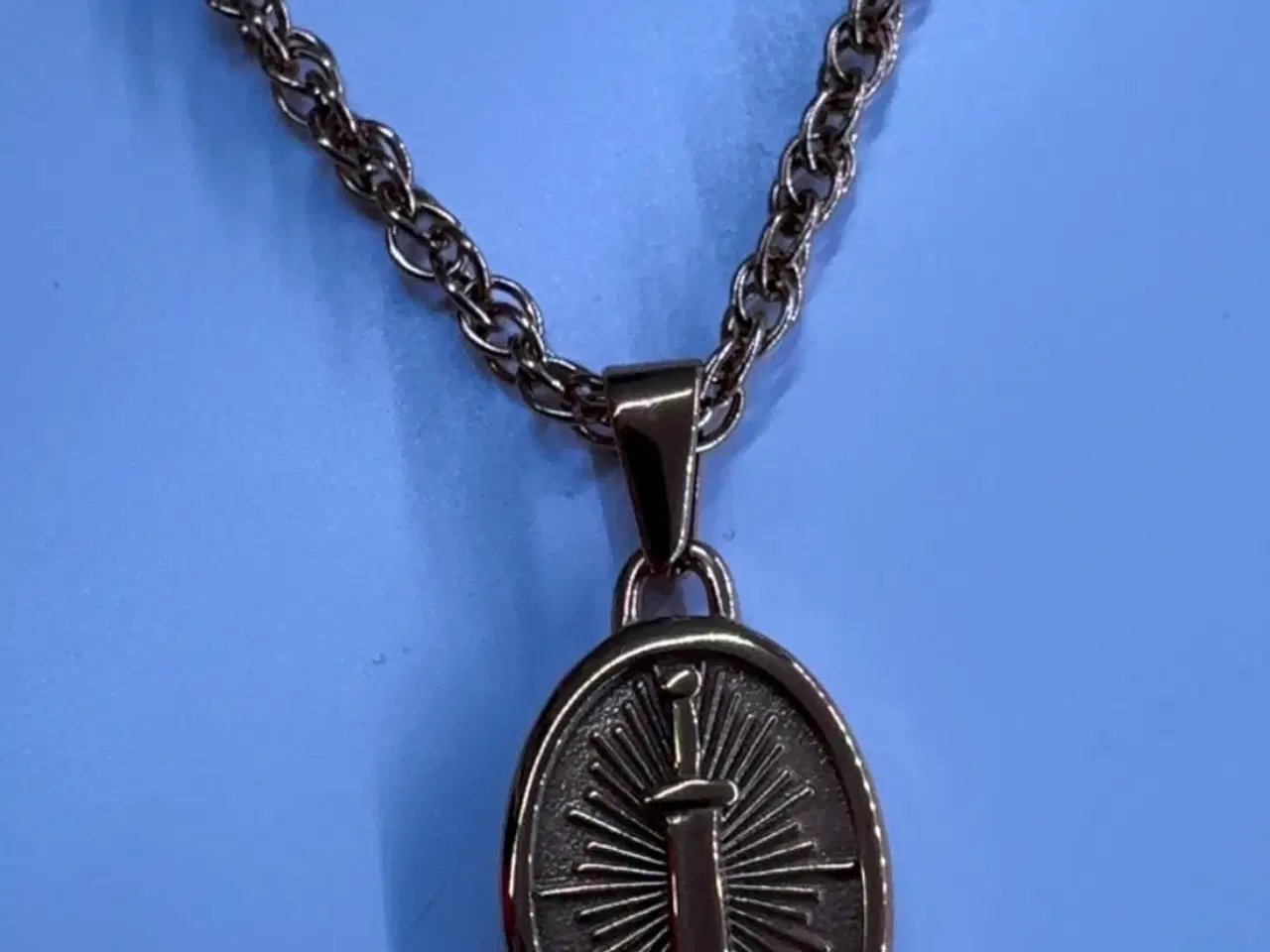 Billede 4 - Halskæder sælges