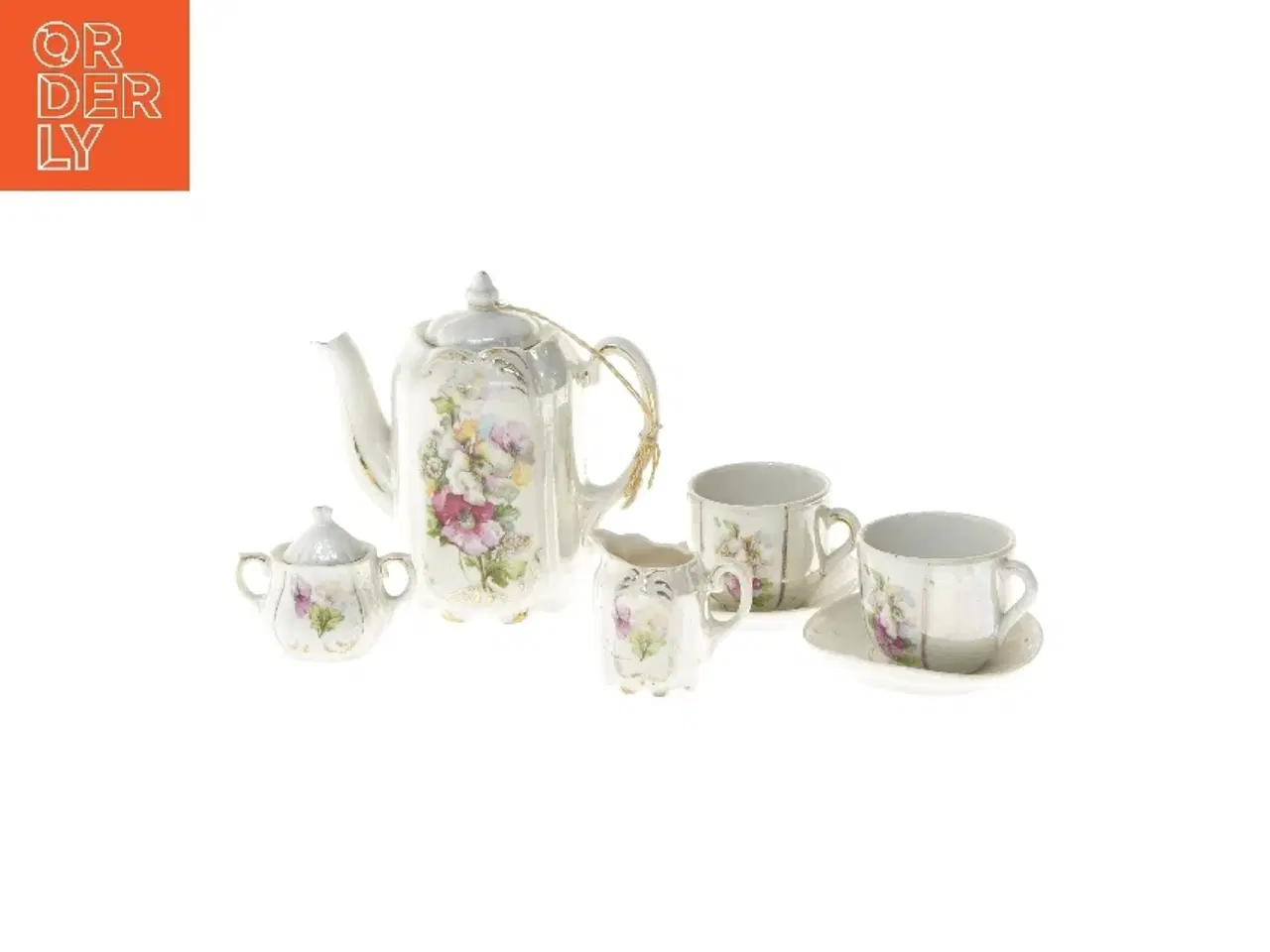 Billede 1 - Porcelæns te-sæt med blomster (str. 14,5 og Ø 8,5 og 5 cm)