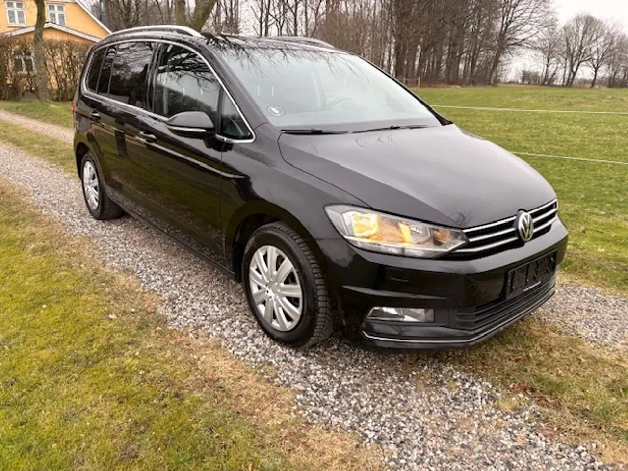 Billede 2 - VW Touran 2,0 TDi 150 Highline DSG Van 5d nysynet