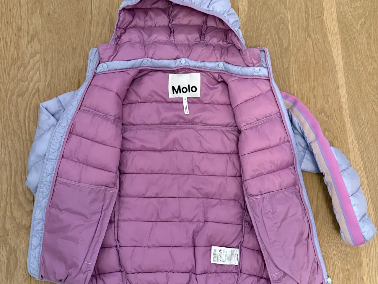 Billede 2 - Molo dynejakke m/aftagelig hætte, str. 140