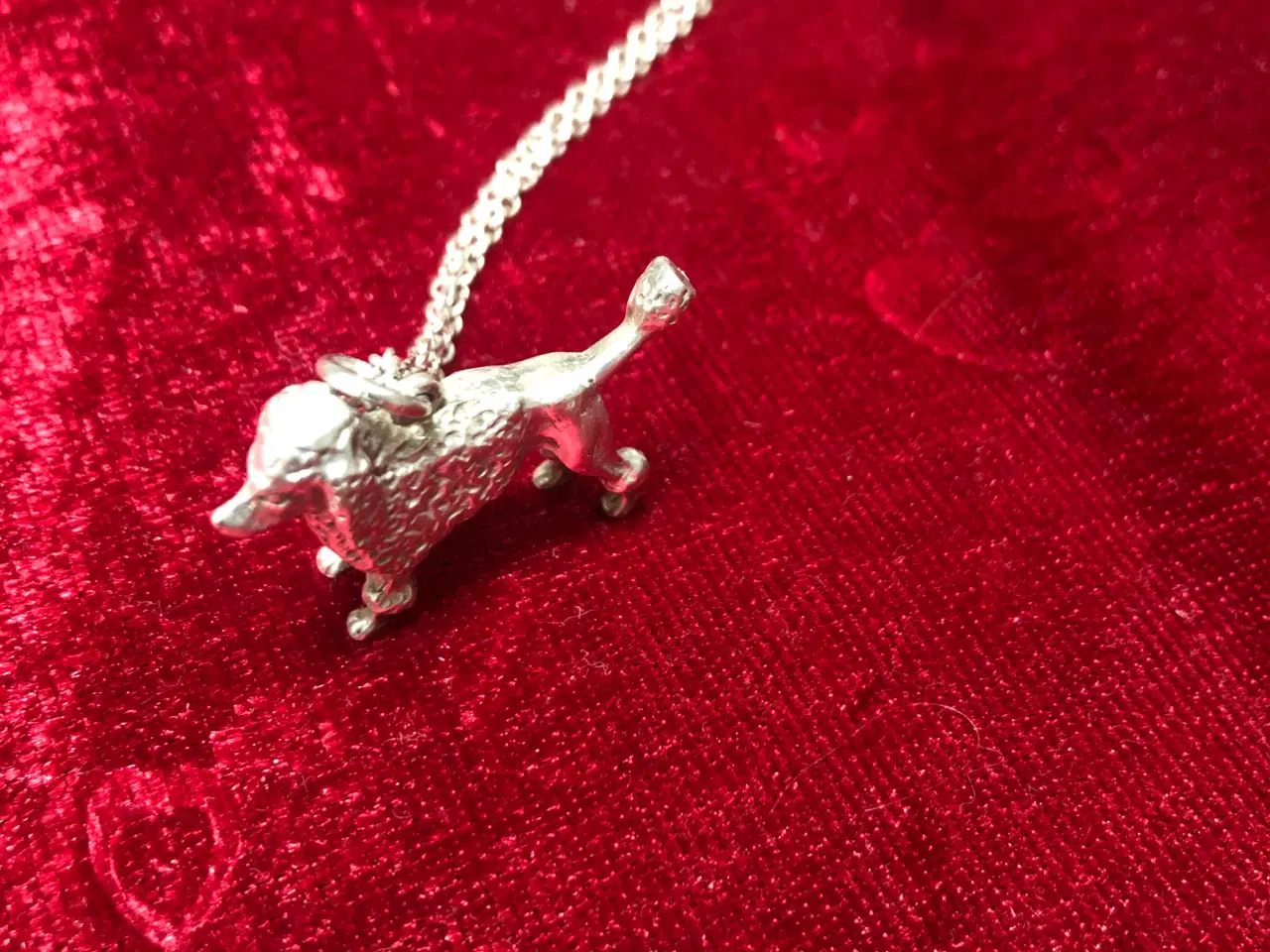 Billede 5 - Flot vintage sølvkæde med puddel hund