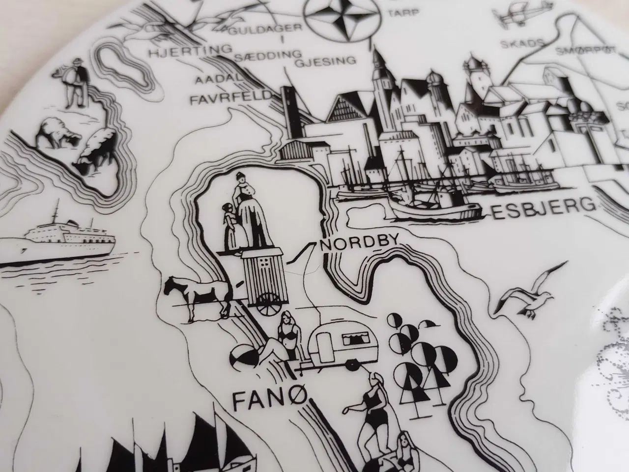 Billede 2 - Mindeplatte. Esbjerg Fanø området