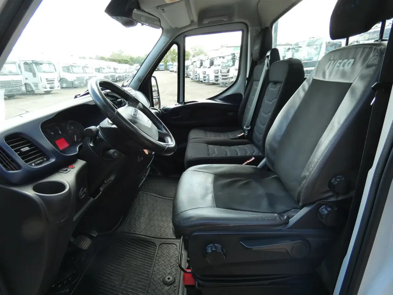 Billede 8 - Iveco Daily 35S18 4100mm 3,0 D 180HK Ladv./Chas. 8g Aut.