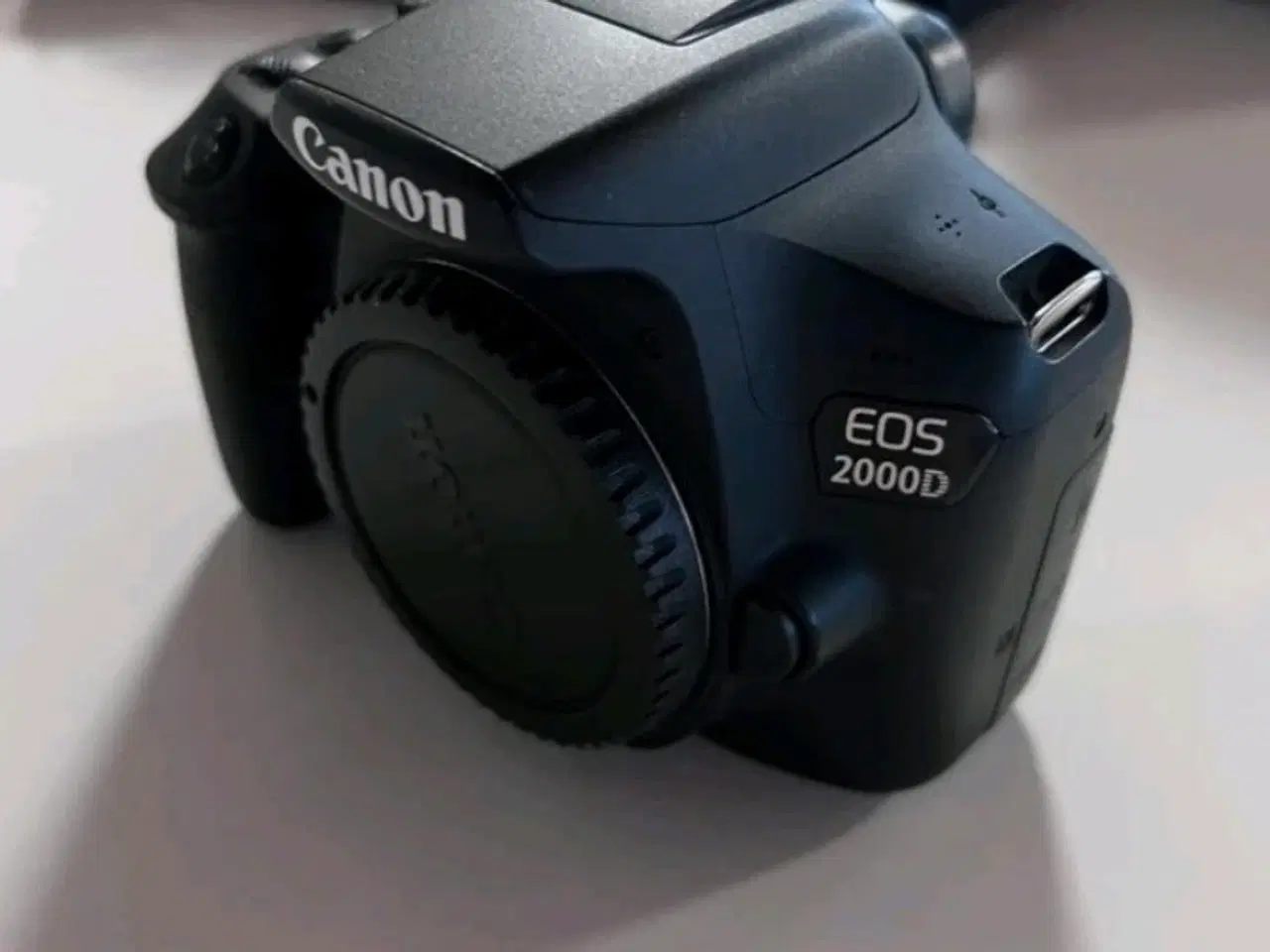 Billede 1 - Canon EOS 2000D Spejlreflekskamara