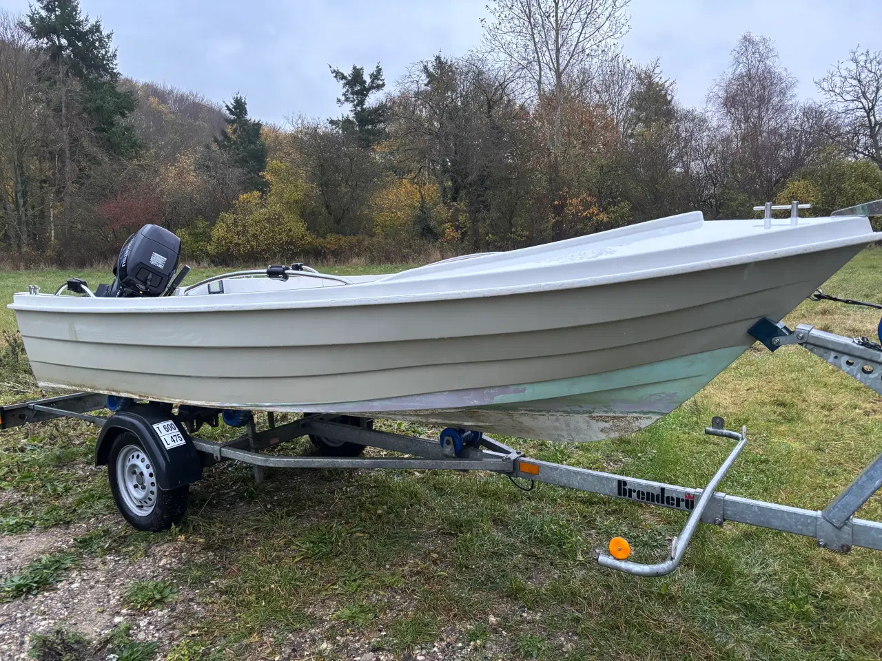 Billede 1 - Jolle med Tohatsu motor 15 hk 4 takter og trailer