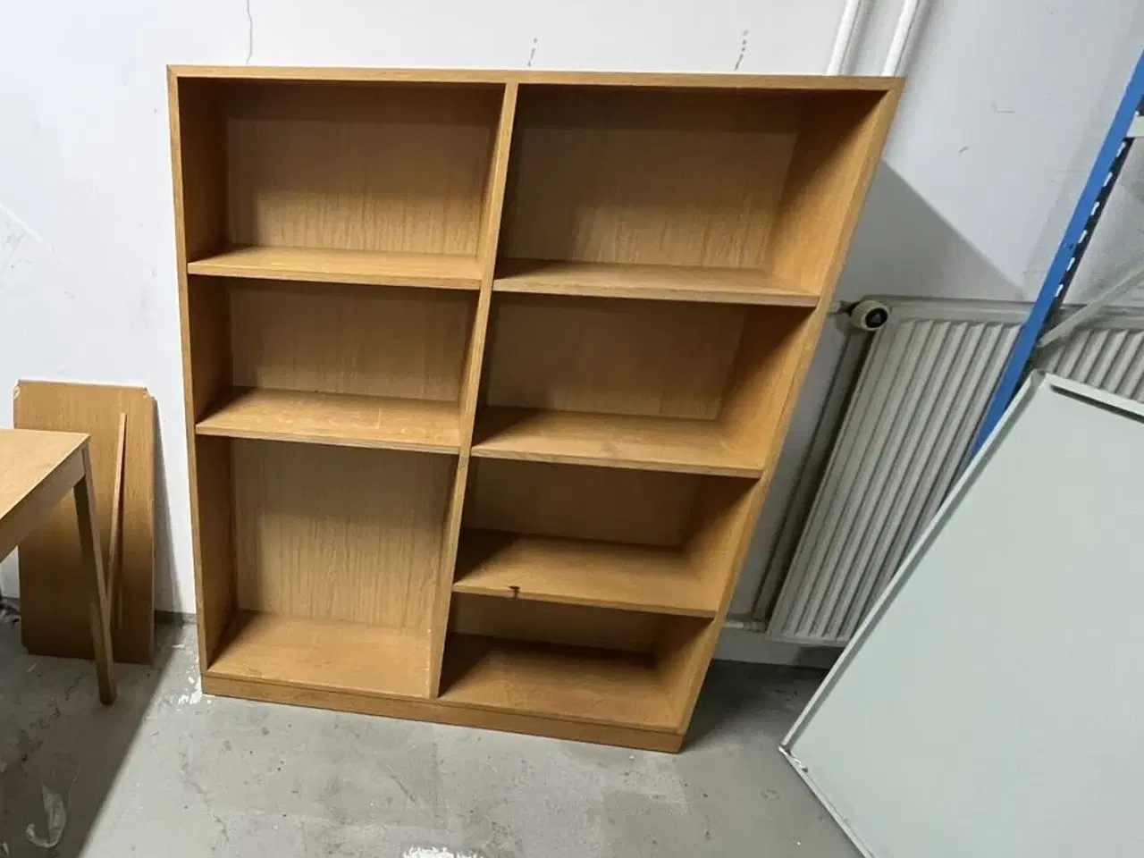 Billede 2 - Reol + Bord