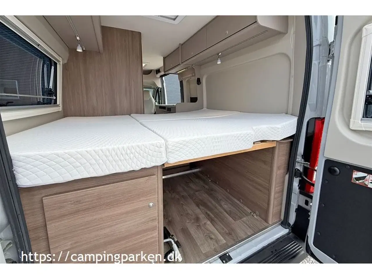 Billede 11 - 2024 - Carado CV600 Pro   Campervan på 6 meter, 9-trins automatgear, 140hk, anhængertræk og 2 solcellepaneler