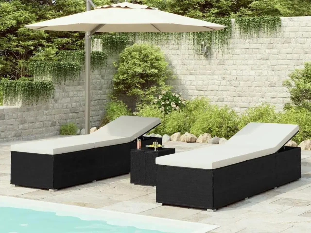 Billede 1 - Liggestole 3 dele med tebord polyrattan sort