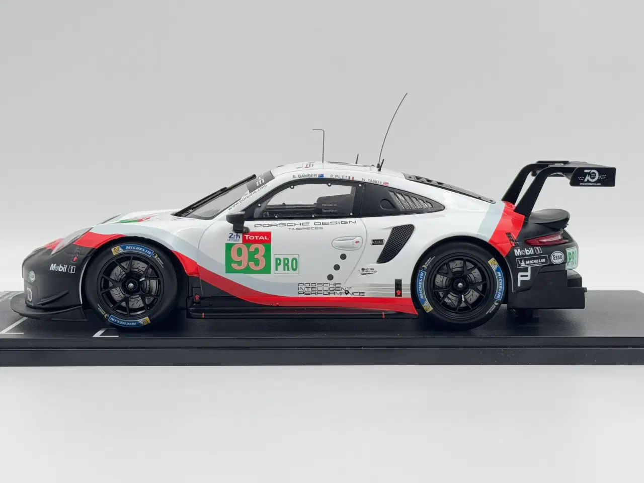 Billede 2 - 2018 Porsche 911 GT3 RSR #93 Le Mans - 1:18  