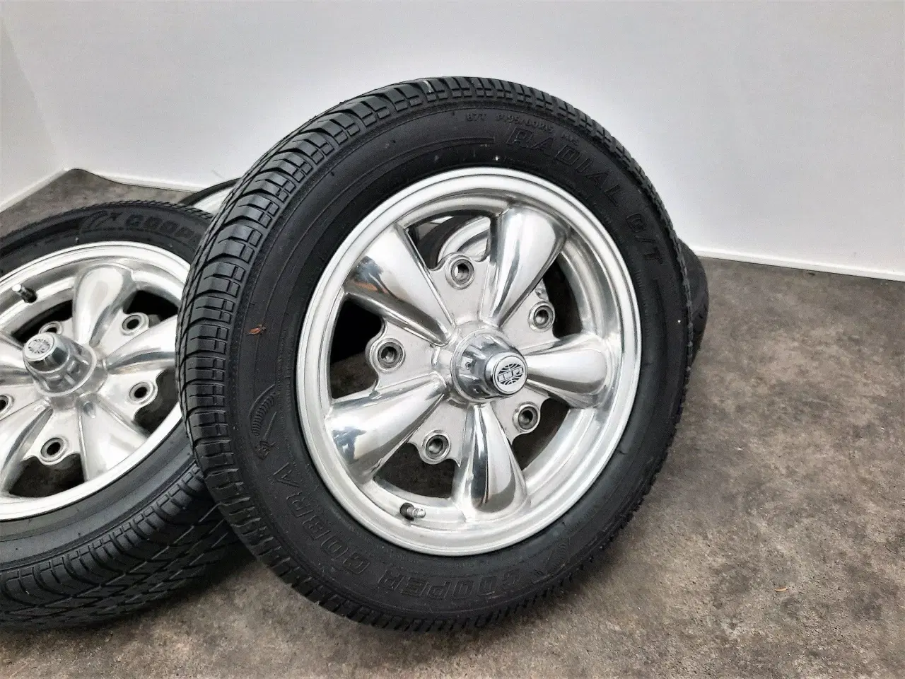 Billede 6 - 5x205 15" ET20 EMPI GT-5 Polished - USA wheels