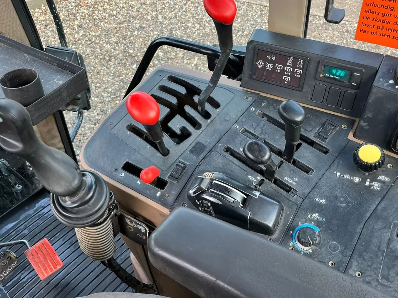 Billede 9 - John Deere 6506 Med frontlæsser og vendegear ved rattet samt nye fordæk