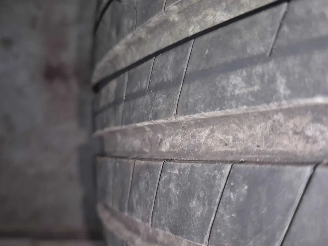 Billede 2 - Ford 18 t alufælge