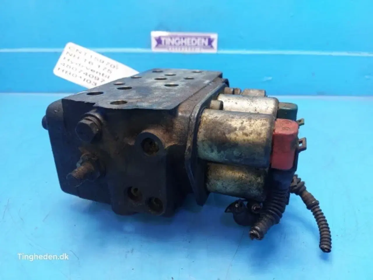 Billede 15 - New Holland T6 Hydraulikventil 48074097
