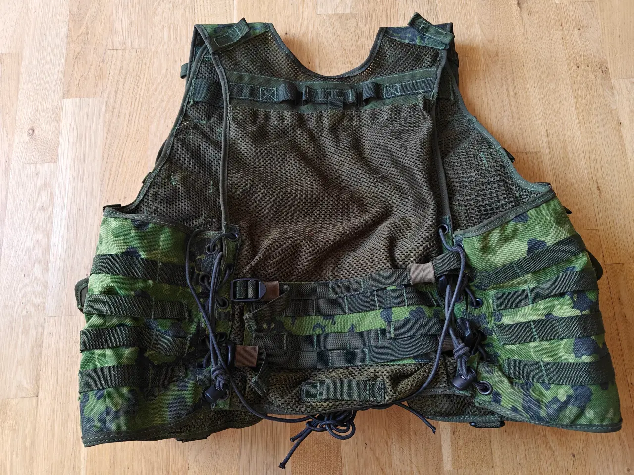 Billede 2 - Militær, M/05 Kampvest i M/84 sløring