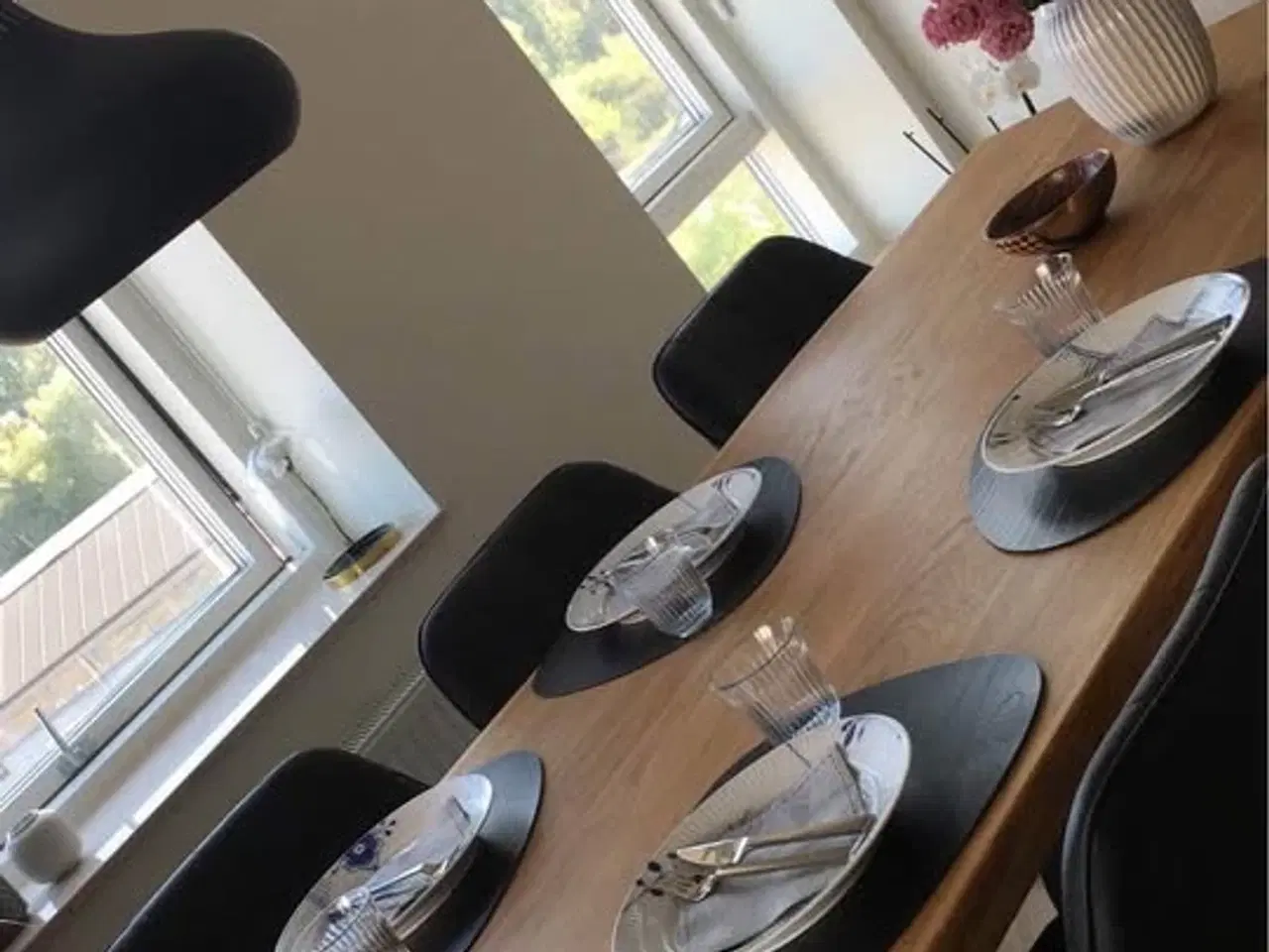 Billede 1 - Massivt egetræsbord m. Tillægsplade-SÆLGES HURTIGT