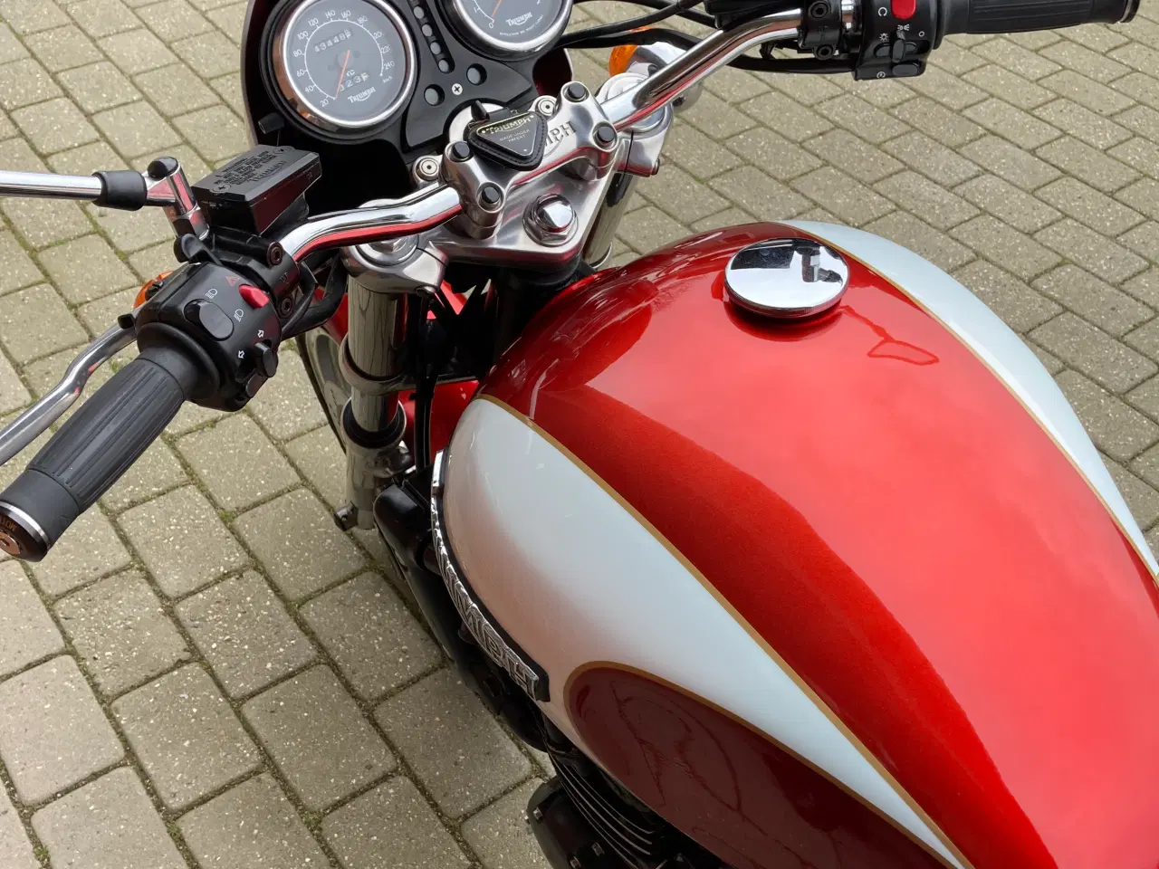 Billede 4 - Triumph Legend tt