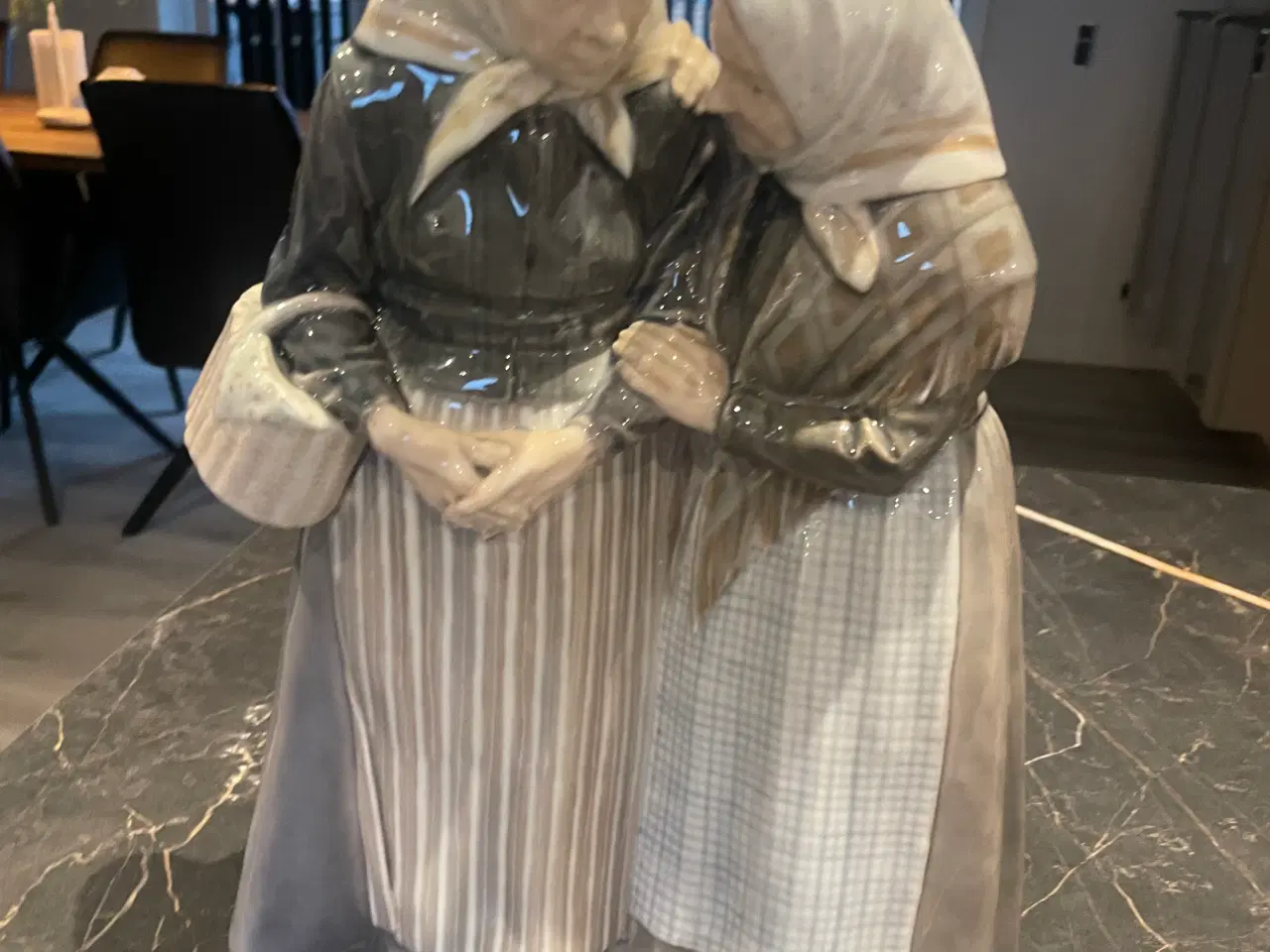 Billede 1 - Royal Copenhagen Sladre kællinger 1319 som ny. BYD