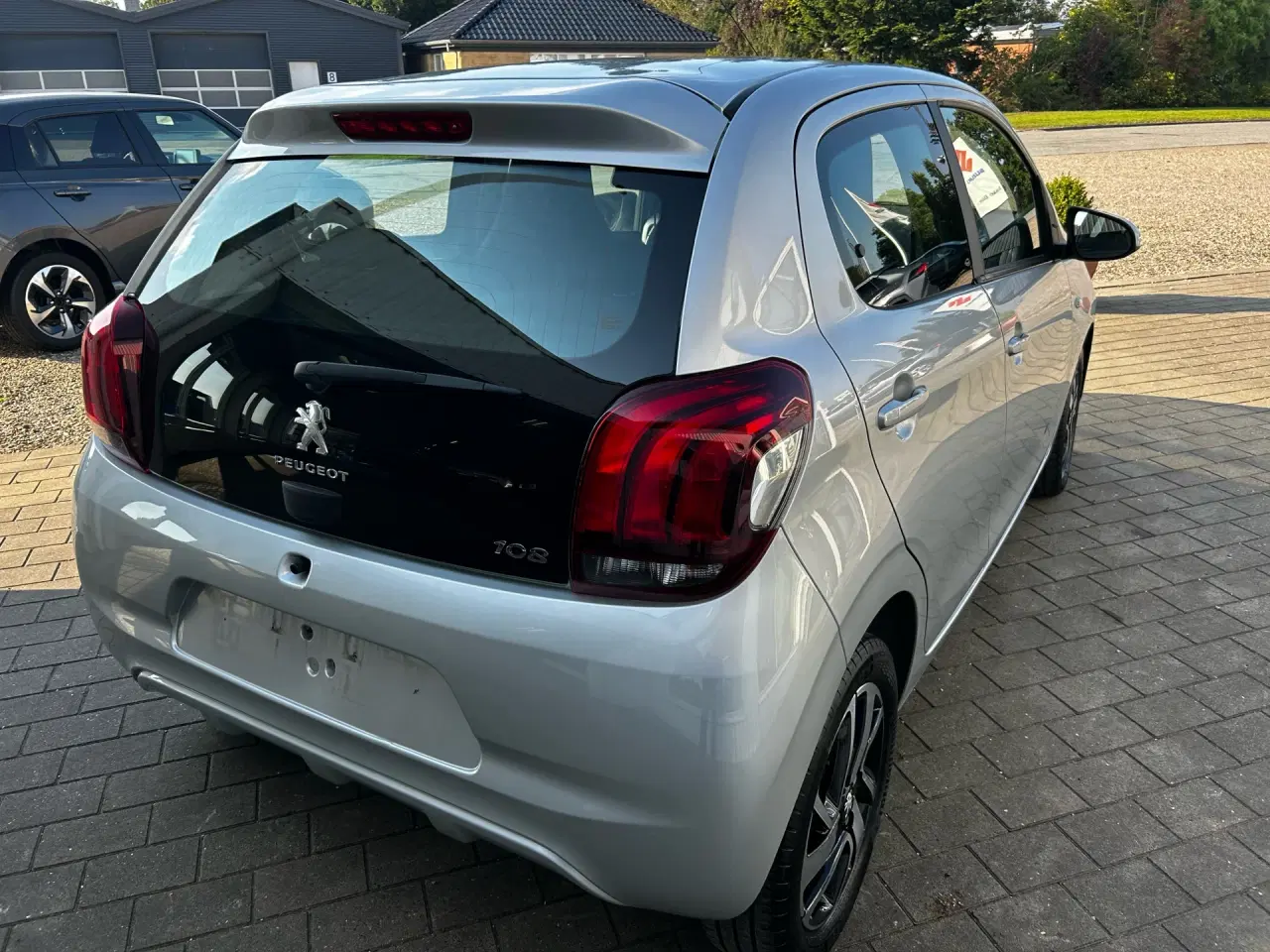 Billede 3 - Peugeot 108 1,0 e-Vti Allure+ 72HK 5d