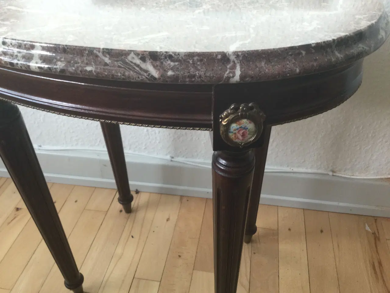 Billede 1 - Antikt bord med marmorplade