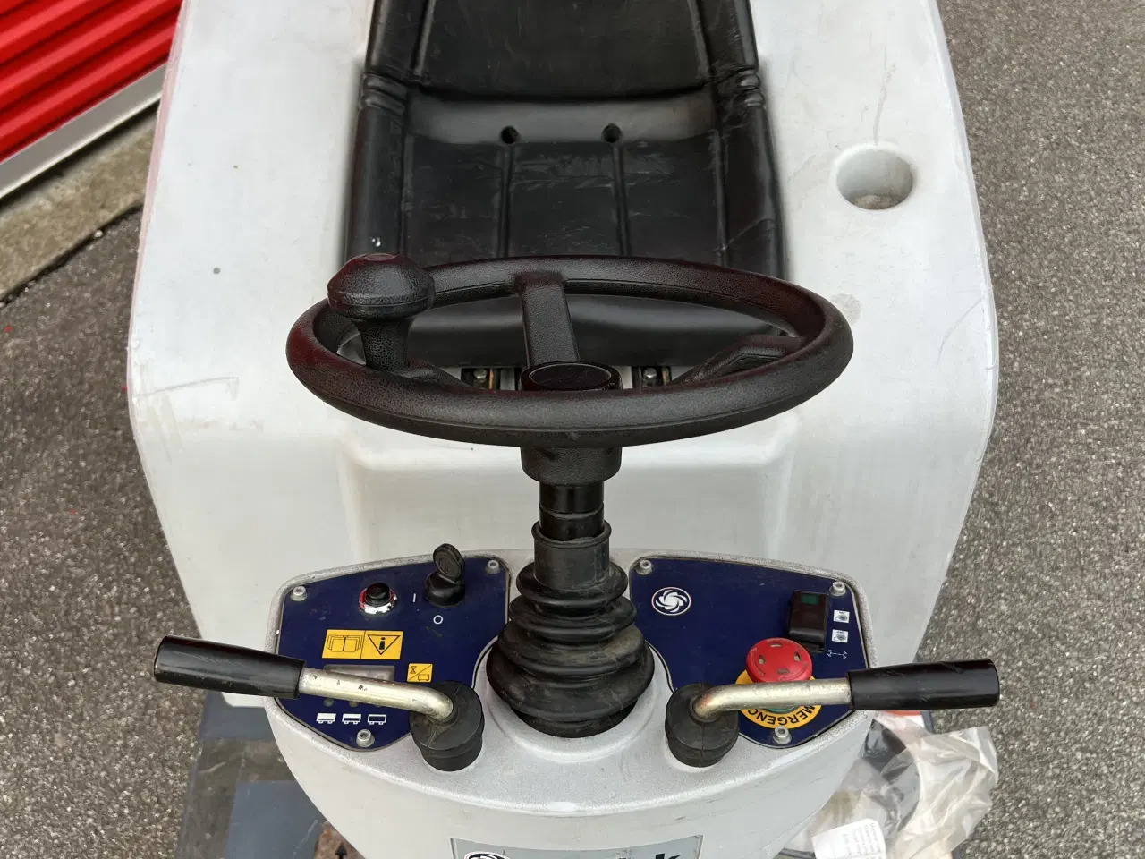 Billede 2 - Nilfisk SR 1100S Fejemaskine