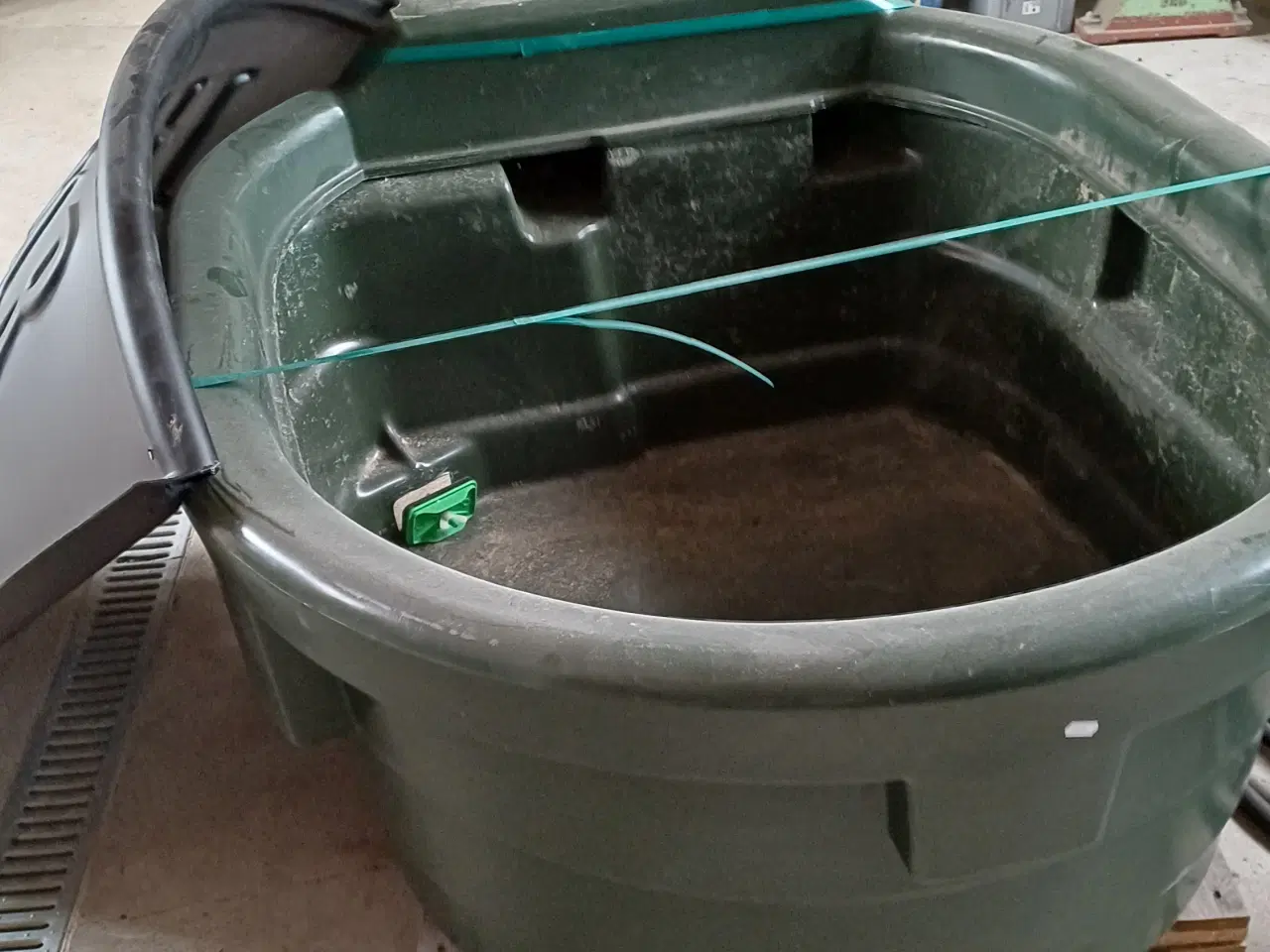Billede 2 - Vandkar 550 l. med svømmer