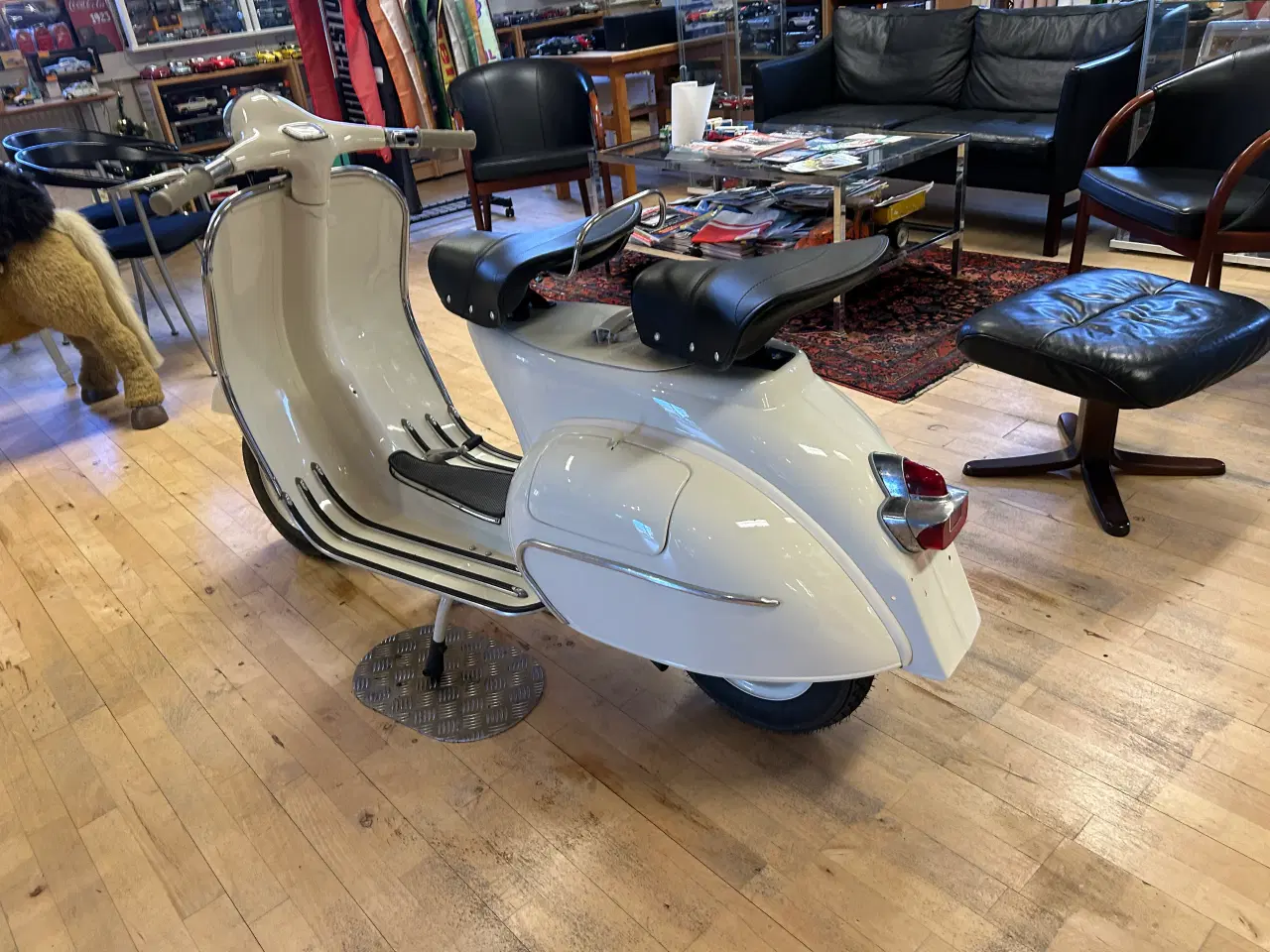 Billede 2 - Vespa 125 årg 1964 i super stand.