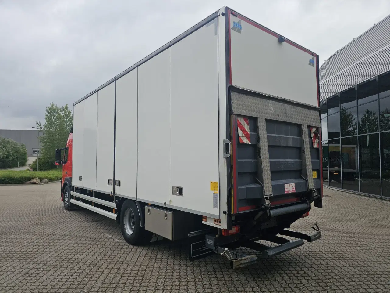 Billede 4 - Volvo FM340, Lukket kasse