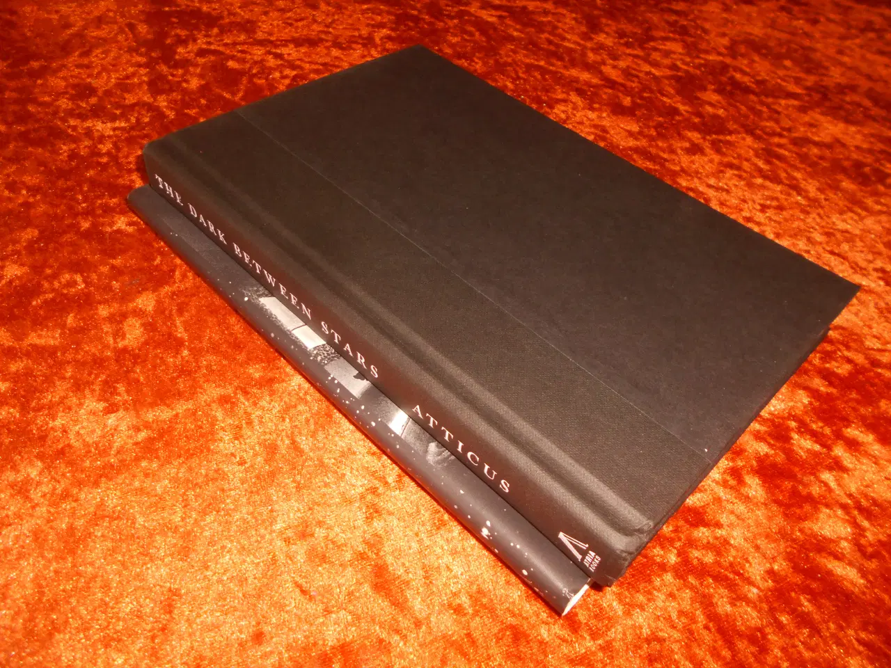Billede 2 - The Dark Between Stars, Atticus Poetry