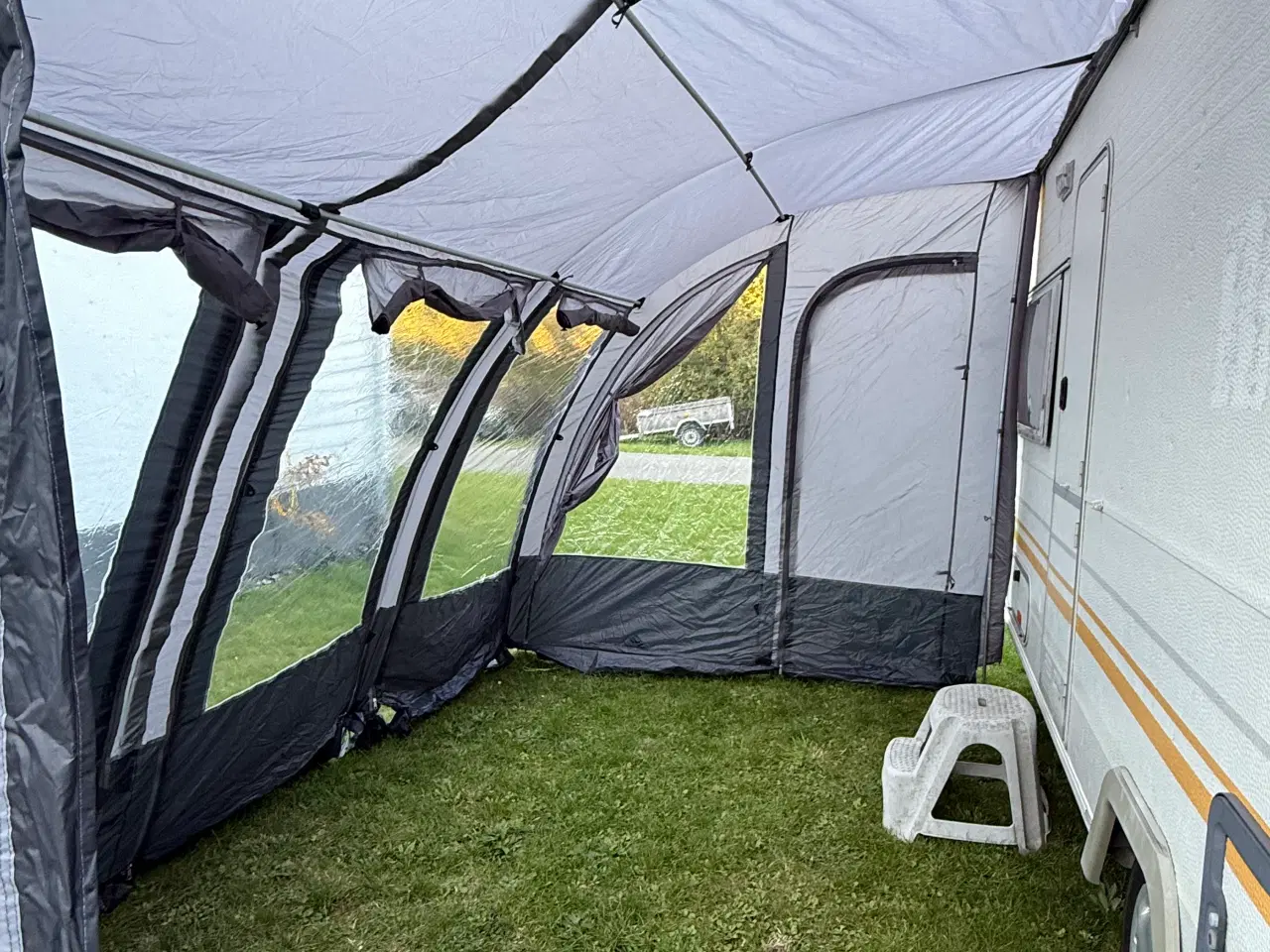 Billede 2 - NYSYNET Knaus Sudwind 1993 + fortelt CampOut