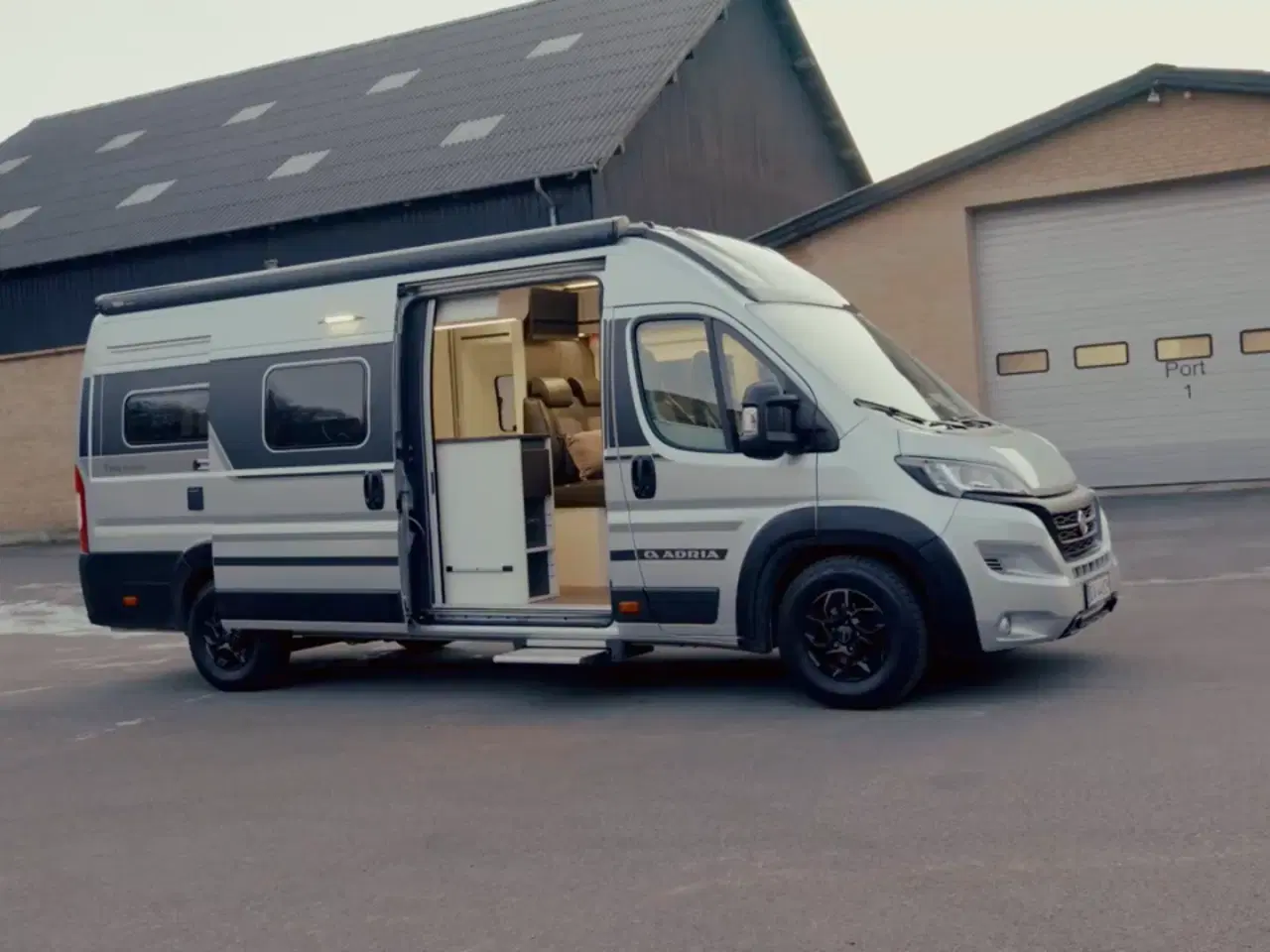 Billede 1 - Adria Twin Supreme 640 SGX