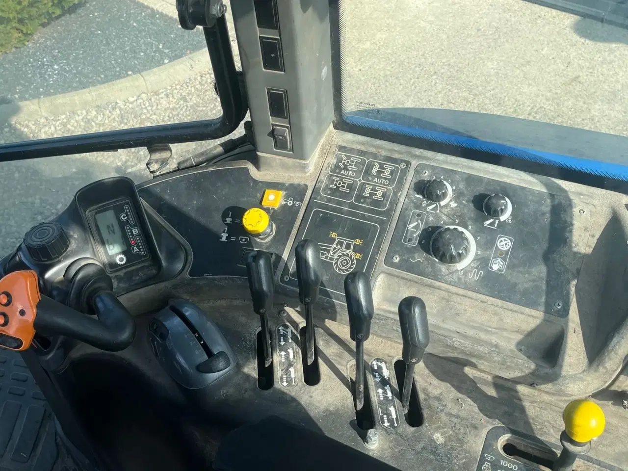 Billede 7 - New Holland TM140 SS med frontlift