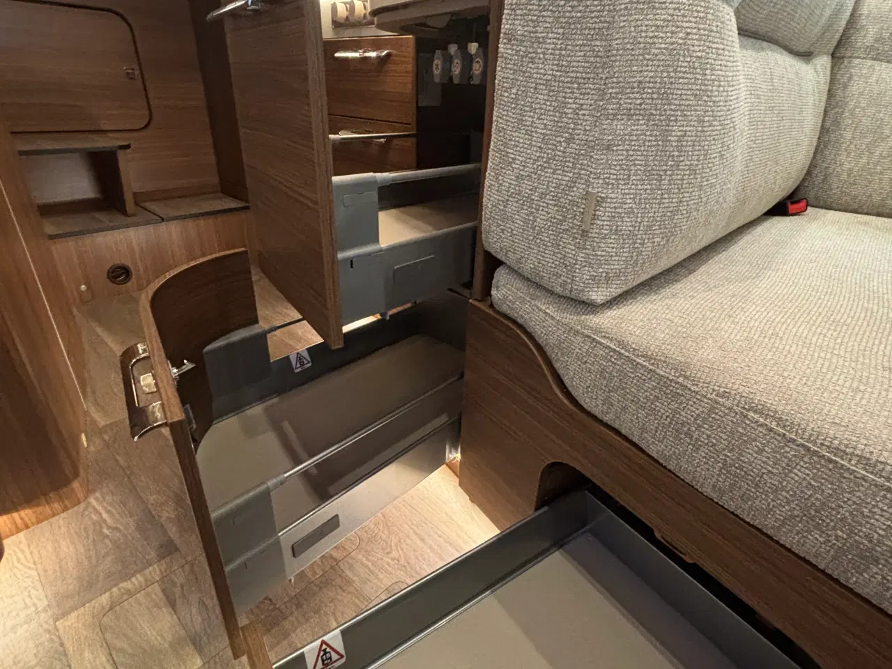 Billede 7 - Autocamper til salg - Hymer BMC T 550 White Line 