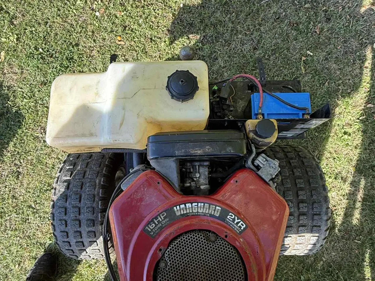 Billede 7 - STIGA Park 16 hk 2 cyl fod Hydrostat frontklipper