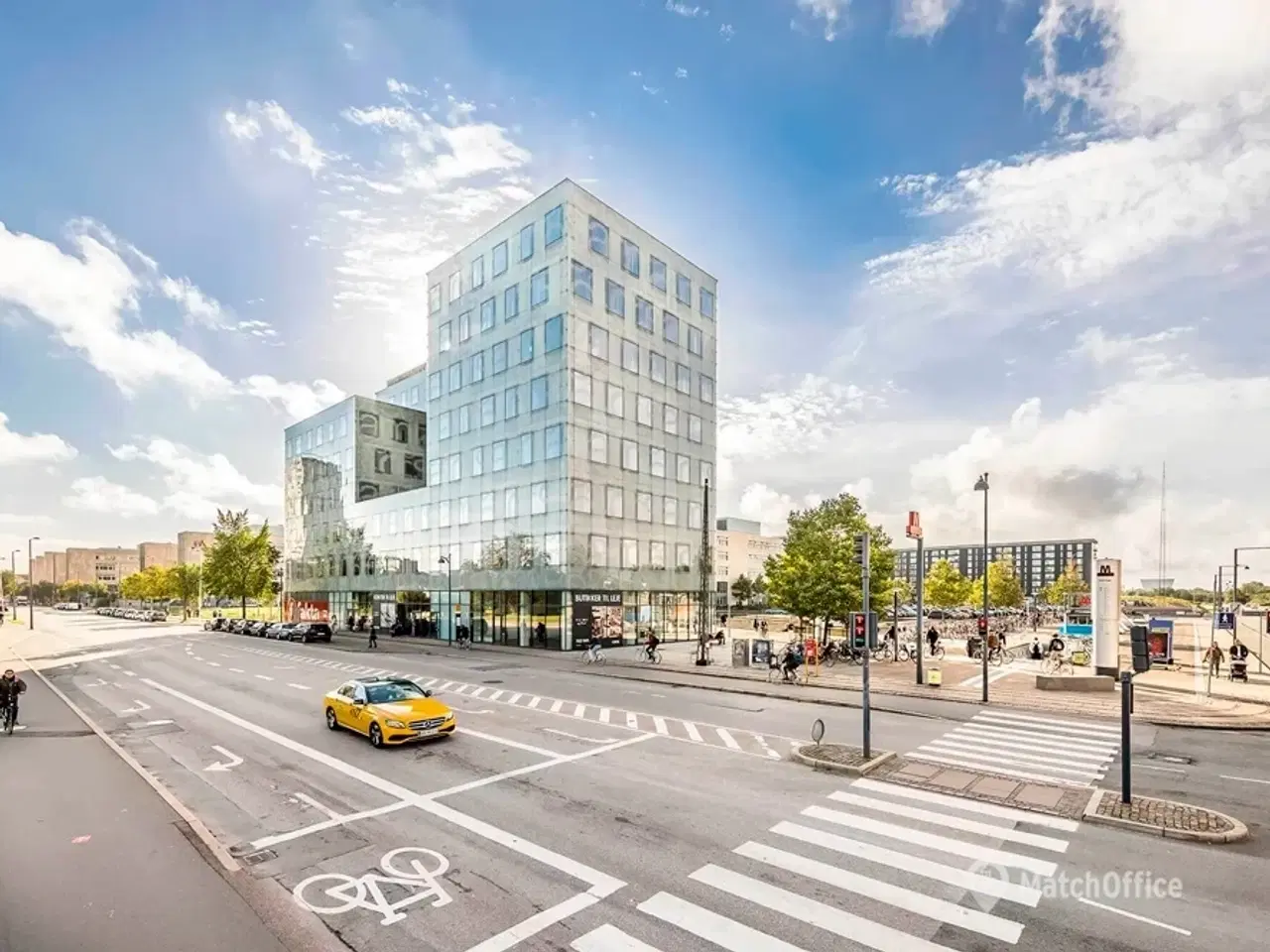 Billede 1 - 925 m² højloftet kontorlejemål tæt på Islands Brygge Metro