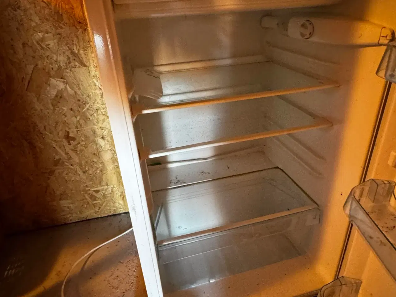 Billede 1 - Køleskab kan afhentes