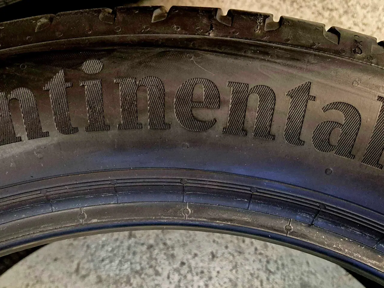 Billede 9 - 255 45 R19 / 235 50 R19 SOMMERDÆK NÆSTEN NYE