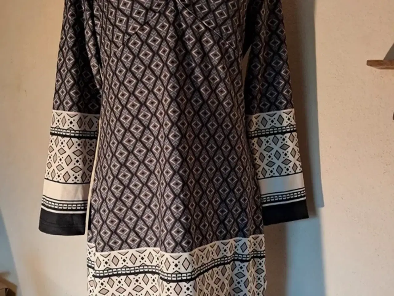 Billede 1 - Fashion str. L kjole