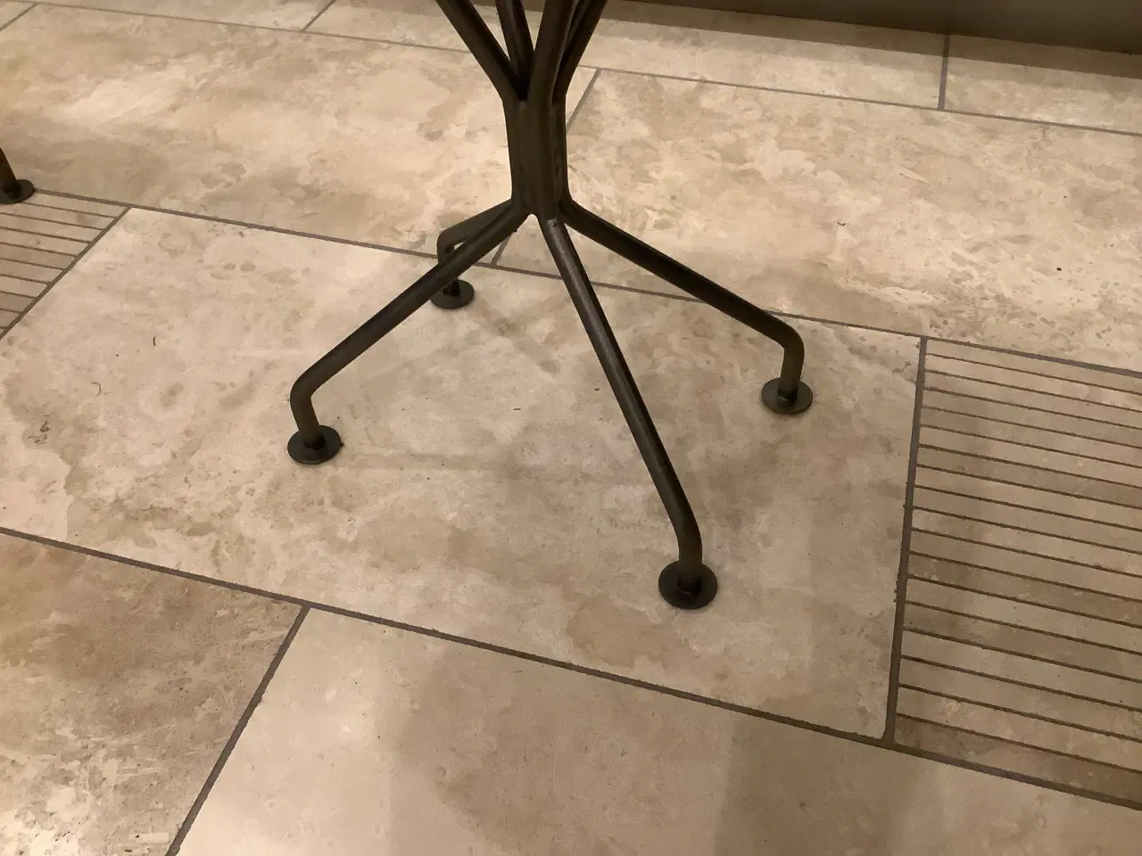 Billede 11 - Sengebord i kirsebærtræ 