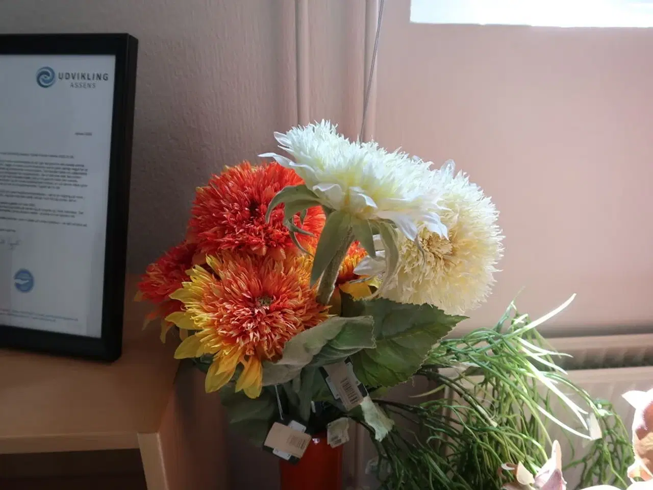 Billede 2 - Vase med div. Kunstige planter