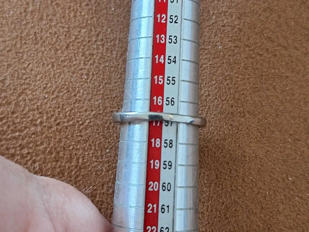 Billede 4 - Sølvfarvet ring