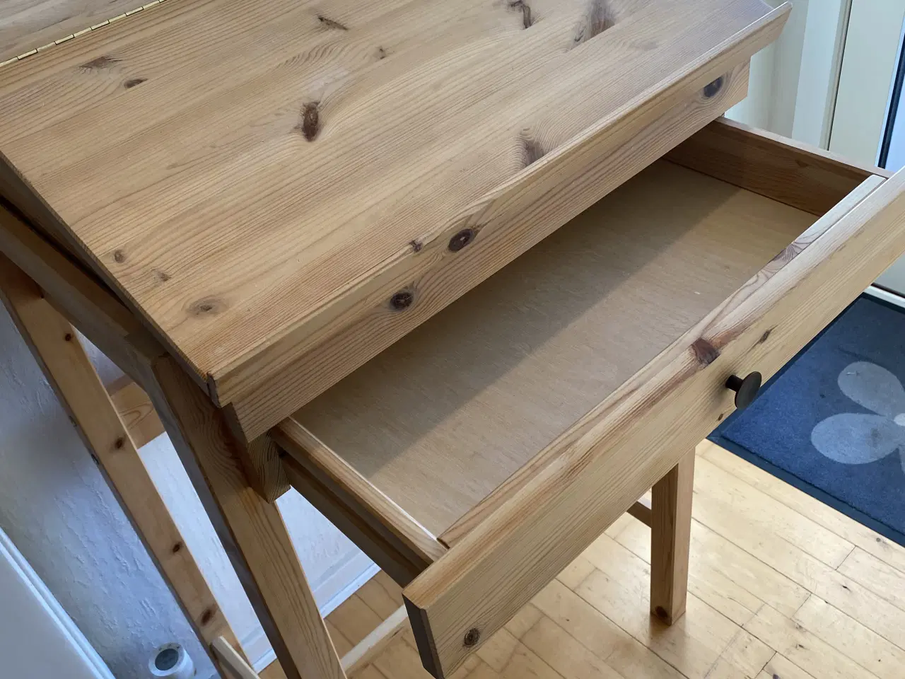 Billede 2 - skrivepult fyr ny