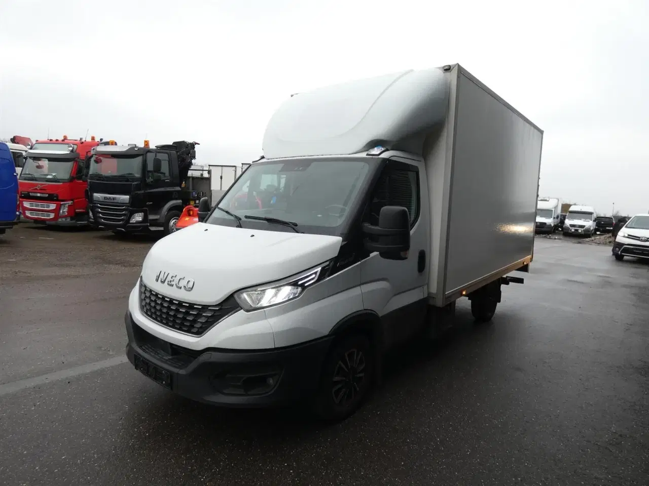 Billede 4 - Iveco Daily 35S16 3750mm 2,3 D m/Alukasse med lift Hi-Matic 156HK Ladv./Chas. 8g Aut.