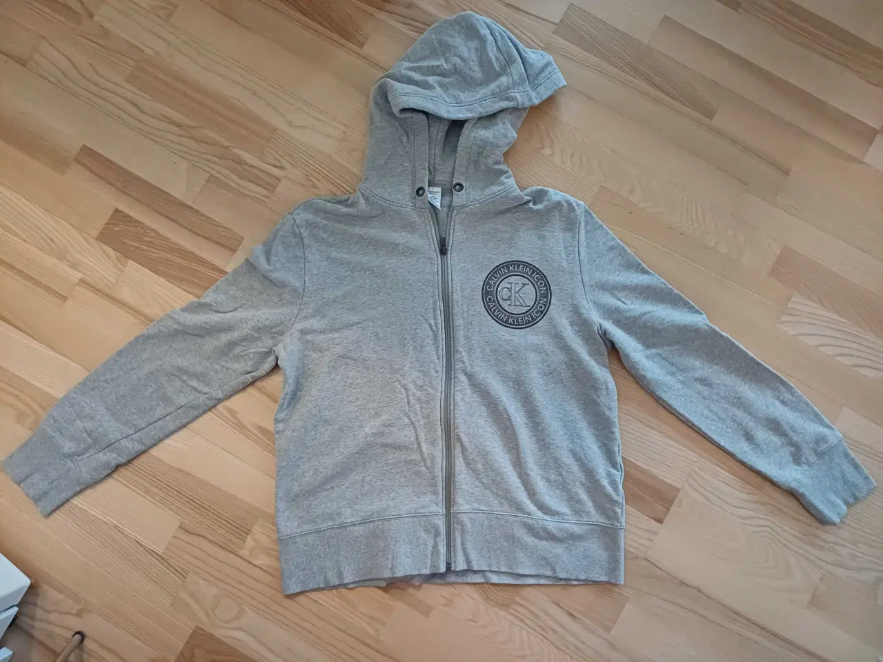 Billede 1 - Hættetrøje Calvin Klein lysegrå