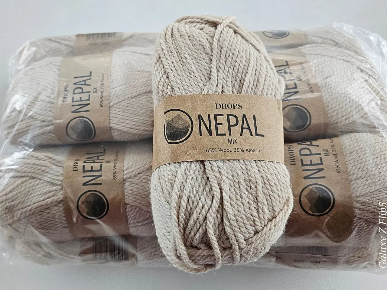 Billede 1 - DROPS Nepal mix 0206, lys beige - 11 ngl.
